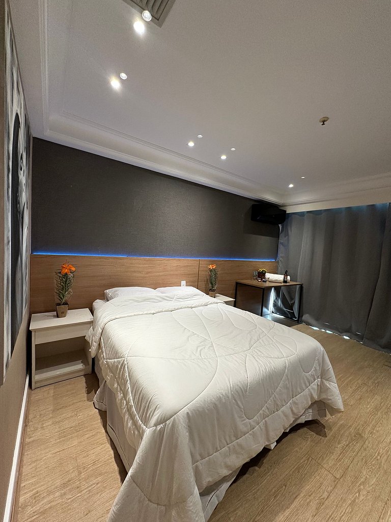 Suíte com Varanda e Vista Mar